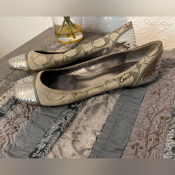 Coach Ballet sequined silver and tan sz 8.5B - Picture 2 of 12